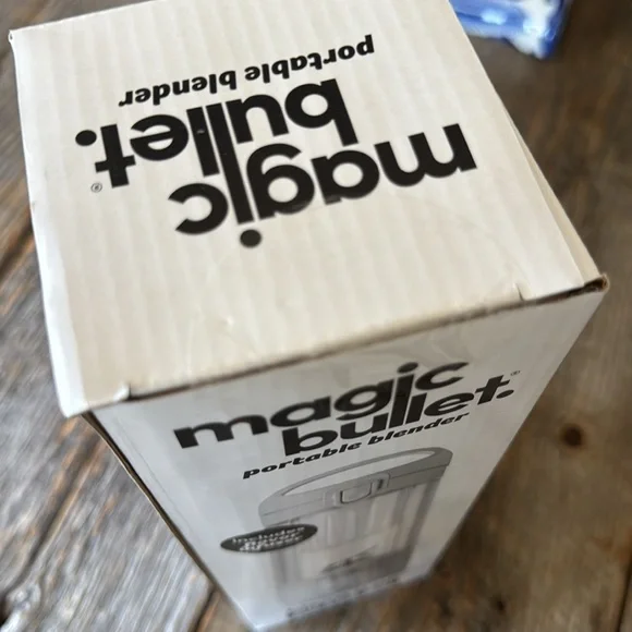 Magic Bullet Portable Blender NEW White USB Rechargeable - Picture 3 of 8